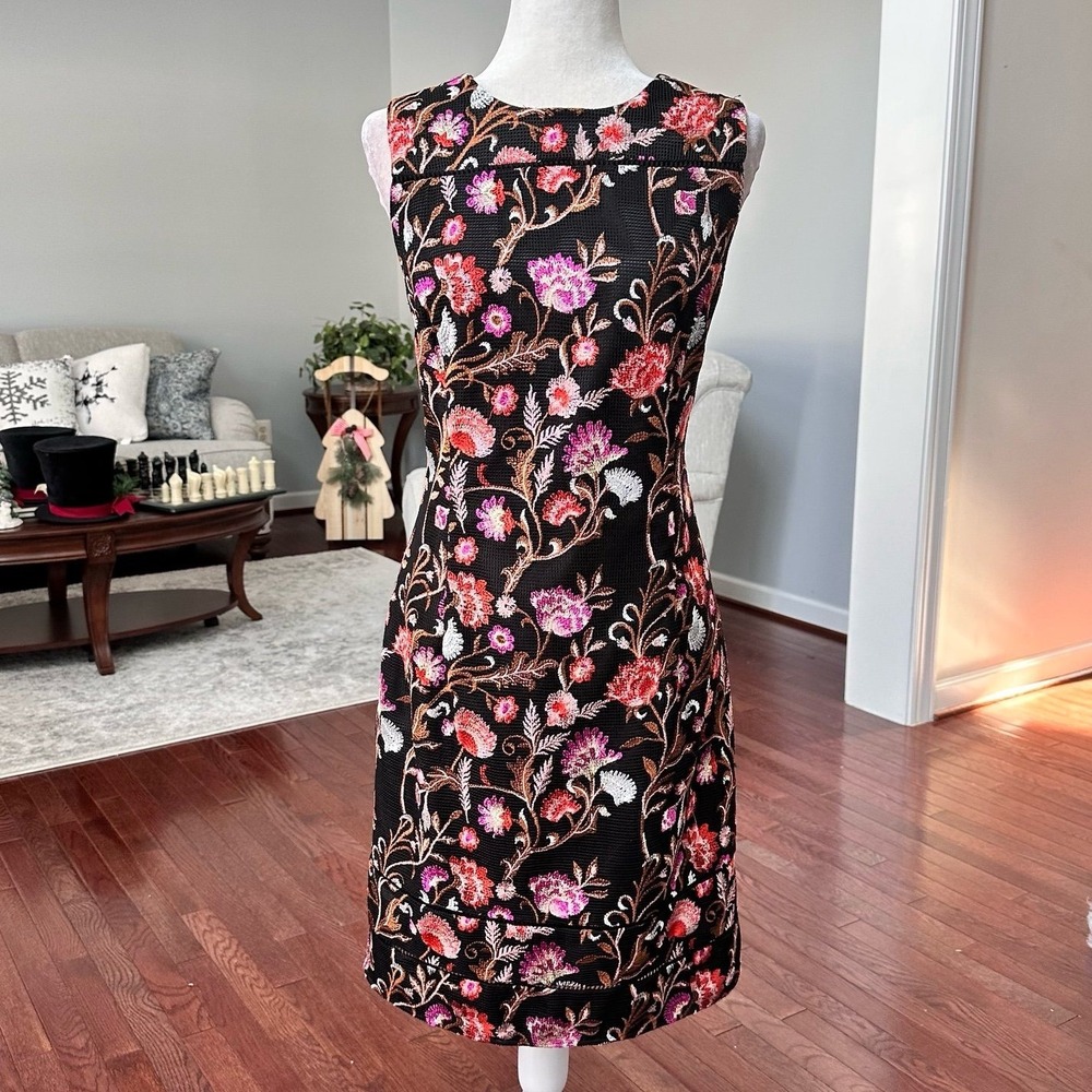 White House Black Market Black Waffle Embroidered Floral Cocktail Dress Size 14